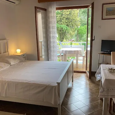 Ferienwohnung Ija Krk Town Exterior foto
